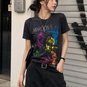 Maroon 5 Tour 2015 Graphic Tee Size Small Band Shirt Dark Gray Cotton Blend